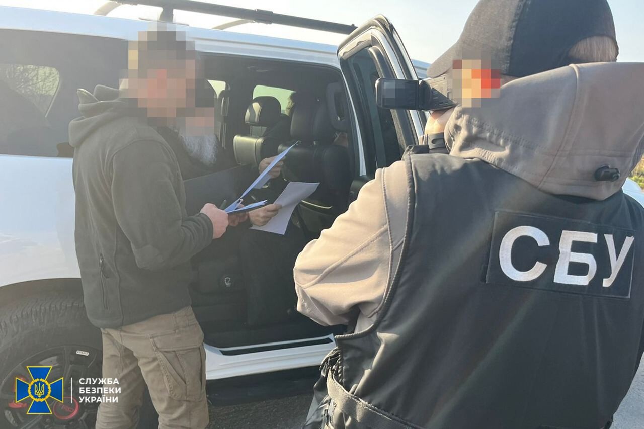 155589_main.jpg (124 KB)